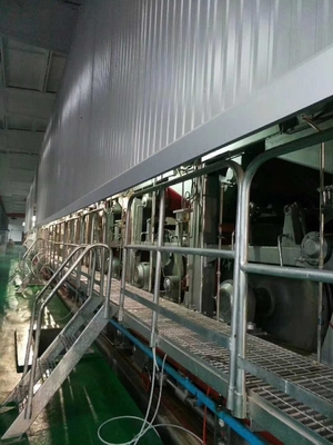 Machine ondulée automatique de fabrication de papier 130T/D 4600mm contrôle de vitesse