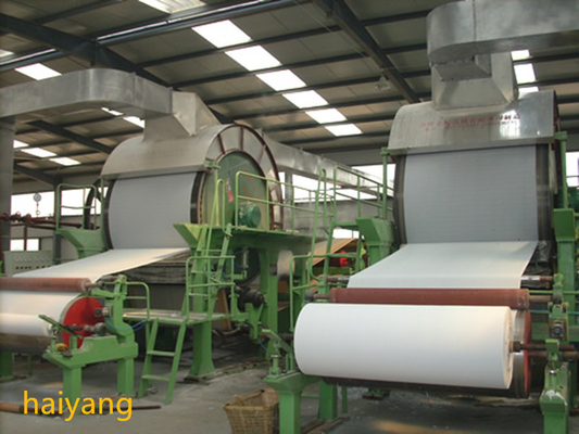 300m / Min Tissue Paper Jumbo Roll faisant la machine finissant 3500 millimètres
