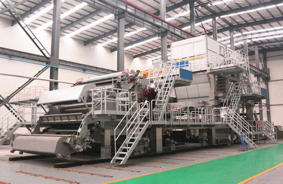 papier hygiénique automatique de fournisseurs de 2400mm 8T Chine faisant la machine pour le moulin à papier