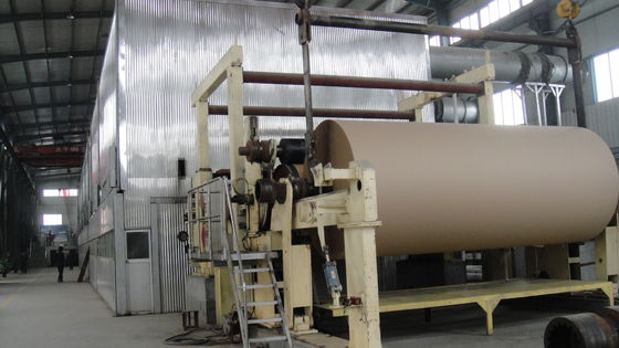 Fabrication de plat ondulée de papier d'emballage réutilisant la machine 300g/㎡