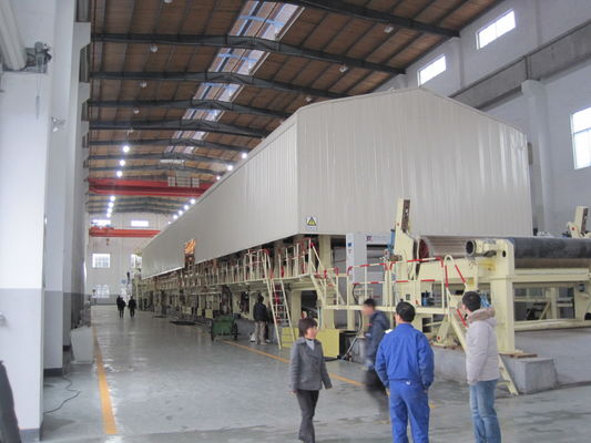 La production 500Tons quotidienne adaptée aux besoins du client a ridé la machine de fabrication de papier de carton