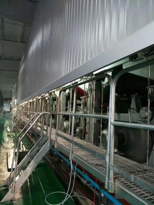 Machine ondulée de fabrication de papier de 3200 millimètres tuyautant Papier d'emballage de haute résistance