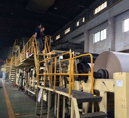 Chaîne de production de pulpe de machine de fabrication de papier de 60TPD Papier d'emballage Testliner