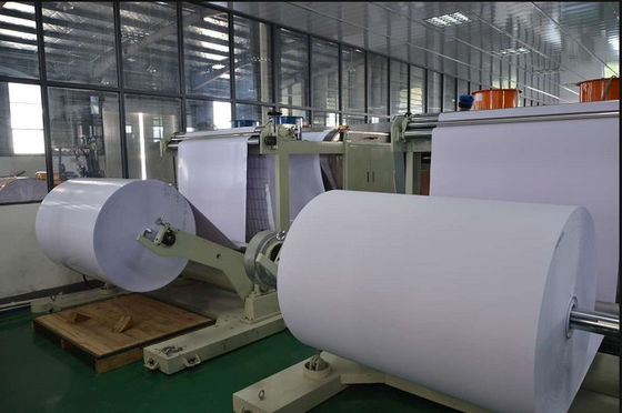 Machine de papier réutilisée multicouche 50T/D de production du petit pain A4