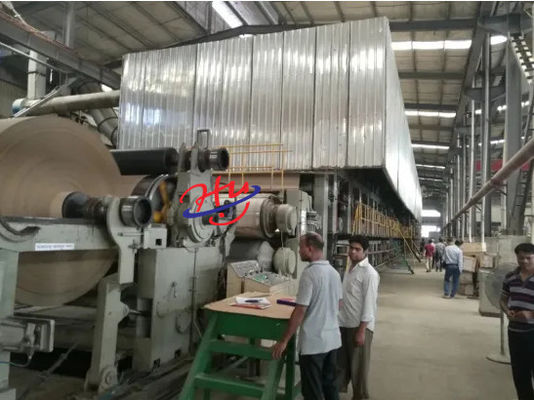 chaîne de production enorme de petit pain de Papier d'emballage de machine de papier d'emballage de revêtement de carton de 2400mm