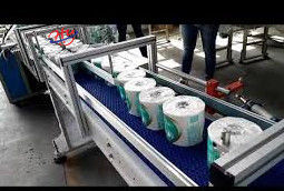 Machine à faire du papier toilette automatique à grande vitesse à découper des rouleaux industriels