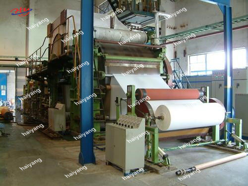 petite chaîne de production de papier de soie de soie de rouleau de papier hygiénique de 787mm 120m/min