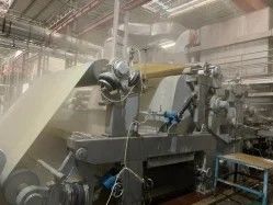 3500 millimètres de papier hygiénique faisant à machine la production 300m/minute de petit pain enorme