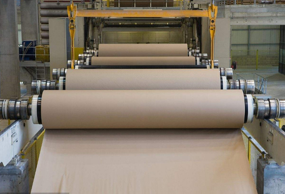carton duplex de 2400mm Papier d'emballage faisant à machine la chaîne de production de petit pain enorme